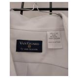 APPEARS NEW - Van Heusen White Dress Shirt with Stain Shield (Size 34/35 neck 17 1/2)