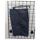APPEARS NEW - Dickies Occupational Workwear 34 Polyester/ Cotton Relaxed Fit Men