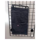 APPEARS NEW - Dickies Occupational Workwear Polyester/ Cotton Relaxed Fit Men