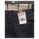 APPEARS NEW - Dickies Occupational Workwear Polyester/ Cotton Relaxed Fit Men