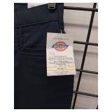 APPEARS NEW - Dickies Women