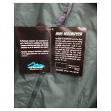 APPEARS NEW - Tri-Mountain 8000 Volunteer Jacket Green/Navy (Size Small)  - Retail: $95