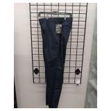 APPEARS NEW - Dickies Women