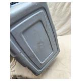 Rubbermaid Storage Tote