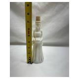 Avon White Charisma Figurine Foaming Bath Oil