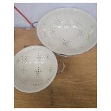 Metal Colander 2 Pack, Strainer Bowel with Handles 2Qt & 6Qt Powder Coated Solid Ring Base Heavey Duty Kitchen Drainer Basket for Pasta Veggies and Fruits,New Home Apartment Essentials (Almond Cream)