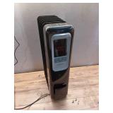 Pelonis Oil-Filled Digital Electric Heater - Retail: $100