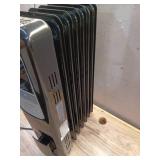 Pelonis Oil-Filled Digital Electric Heater - Retail: $100