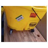 Rubbermaid 35 qt. WaveBrake 2.0 Mop Bucket, Yellow, Plastic, Floor Finishing - Retail: $100