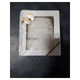 HUIHUANG White Velvet Ribbon 3 inch with Frayed Fringe, Christmas White Velvet Ribbon Crinkled Silk Velvet Ribbon for Wreaths, Tree Decor, Garland, Flower Bouquet, Gift Wrapping, Wedding Decor