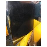 Model KVD5521B manufacturer Barco manufactured 05/2018 - lot of 11 panels (3 broken, check pictures) bracketry included 55 inches each - LCD video wall ITR80