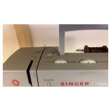 Singer Heavy Duty 4423 Sewing Machine *untested