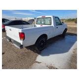 2000 Mazda B2500 Pickup White