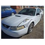 2000 Ford Mustang White