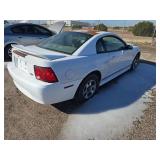 2000 Ford Mustang White