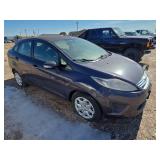 2013 Ford Fiesta SE Gray