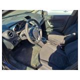 2013 Ford Fiesta SE Gray