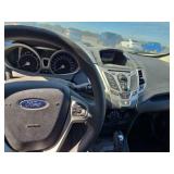 2013 Ford Fiesta SE Gray