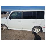 2006 Scion xB White
