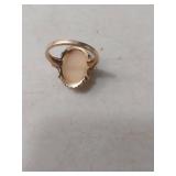 Shell Cameo Ring in 10k Gold Setting