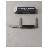 Smith & Wesson Bullseye Buffalo Horn Large Stockman Knife