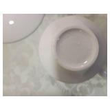 Vintage Churchill est1795 Blue Willow Tea Cup and Saucer Set set of 4