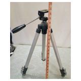 Aluminum Camera Tripod with Pan Head