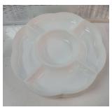 16 Pack 5 Sectional Plastic Serving Trays Round White Chips and Dip Tray Fruit Appetizer Serving Plate 10 Inch Veggie Platter Tray Divided Snack Tray for Party Nut Candy Fruit Dish Platter - Retail: $