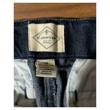 Modern Cap Signature Model White Jeans