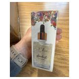 Le Chic Stardust Gold Hair Serum gold flake infused serum 1.69 Oz 50ml MSRP