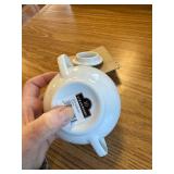 10 Strawberry Street GL0018 8 oz Gold Line Sugar Bowl with Lid