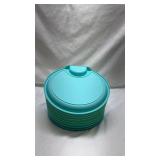 Turquoise and Green Plastic Plates Set from Pampered Chef Turquoise and Green Plastic Plates Set from Pampered Chef