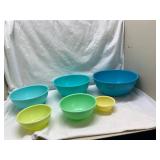8-Piece Graduated Nesting Bowl Set 8-Piece Graduated Nesting Bowl Set