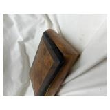 Victorian Burr Walnut Jewelry Box with Lock(No Key) Victorian Burr Walnut Jewelry Box with Lock(No Key)