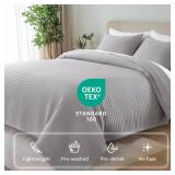 KASENTEX Queen XL Quilt Set 98\"x98\" â Soft Washed 3-Layer Lightweight Bedspread, Minimalist Nordic Design, All-Season Spring & Summer Quilt Set (1 Quilt + 2 Pillow Shams), Gull