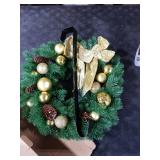Hausse Lighted Christmas Wreath with Metal Hanger, Pre-lit Xmas Wreath with Large Golden Bow & Balls, Battery Operated with 40 LEDs Lights, for Front Door Gate Wall Christmas Party Decorations