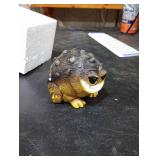 Daoofukeji Weird Ugly Funny Obese Toad Statue, Resin Weird Frog Monster Outdoor Garden Yard Patio Decor Quirky Outdoor Decorative Statue Novelty Home Office Sculpture Unique Gift