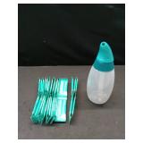 Vicks Sinex Saline Nasal Rinse Starter Kit, Drug Free Saline, Flush Out Mucus and Allergens, Fast & Effective Relief for Everyday Congestion from Sinus & Allergy, 1 Bottle + 30 Refill Packets - Retail