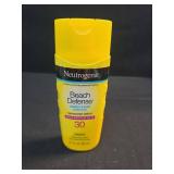 Neutrogena Beach Defense Water Plus Sun Protection Sunscreen Broad Spectrum SPF30 / LOTION