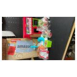 Fisher-Price Little People Toddler Toys Christmas Wonderland Toy Set with Santa Elf and Reindeer Figures for Ages 1+ Years