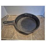 Cast Iron Skillet with Side Handle