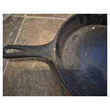 Cast Iron Skillet with Side Handle
