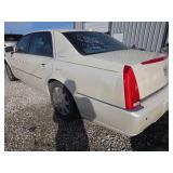 2009 Cadillac DTS - WHITE