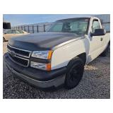 2006 Chevrolet Silverado 1500 - WHITE & BLACK