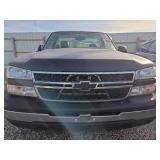 2006 Chevrolet Silverado 1500 - WHITE & BLACK