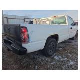 2006 Chevrolet Silverado 1500 - WHITE & BLACK