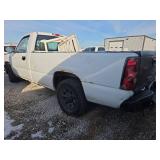 2006 Chevrolet Silverado 1500 - WHITE & BLACK