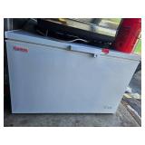 Galaxy Commercial Chest Freezer - Model 77CF13HC