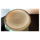 Hull Art waterlily dual handled vase