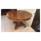 Round dining room table 30 x 45